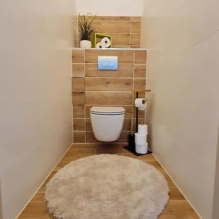 Near Red Bull Ring Apartament